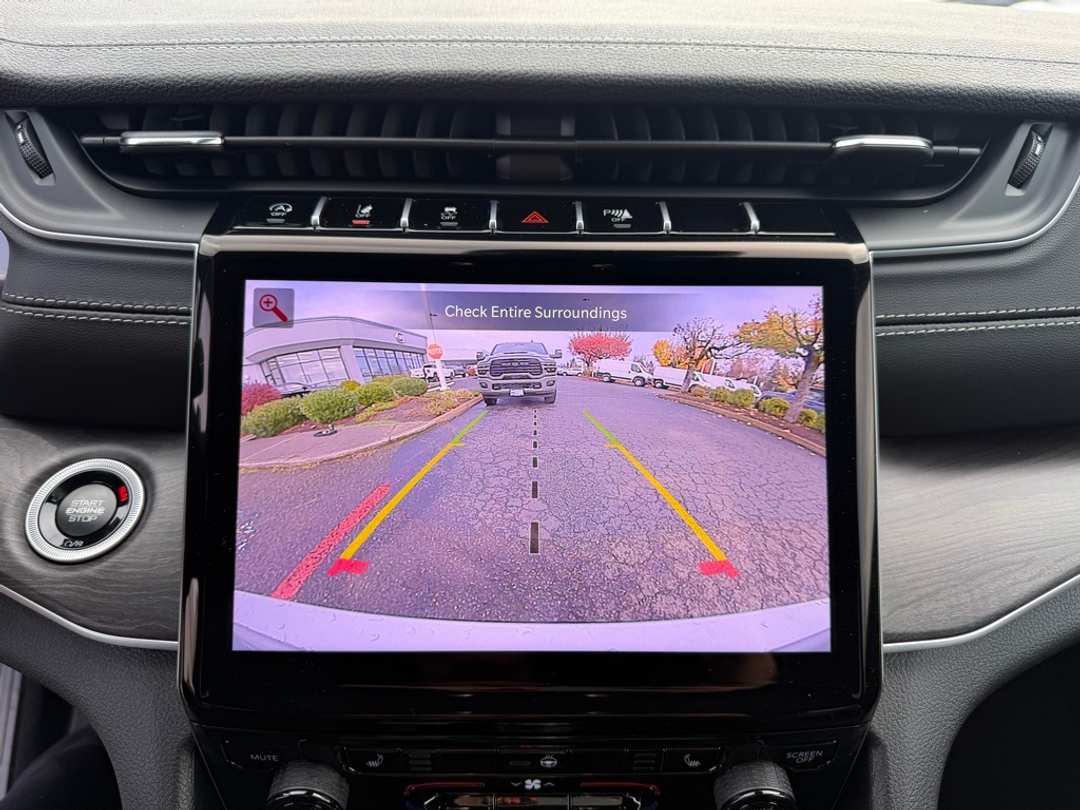 2025 Jeep Grand Cherokee L Limited - Image 23