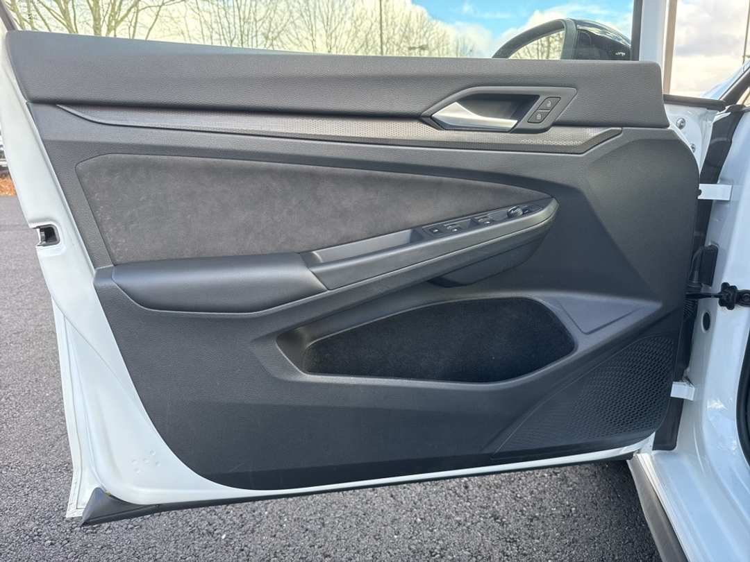 2024 Volkswagen Golf Gti SE - Image 11