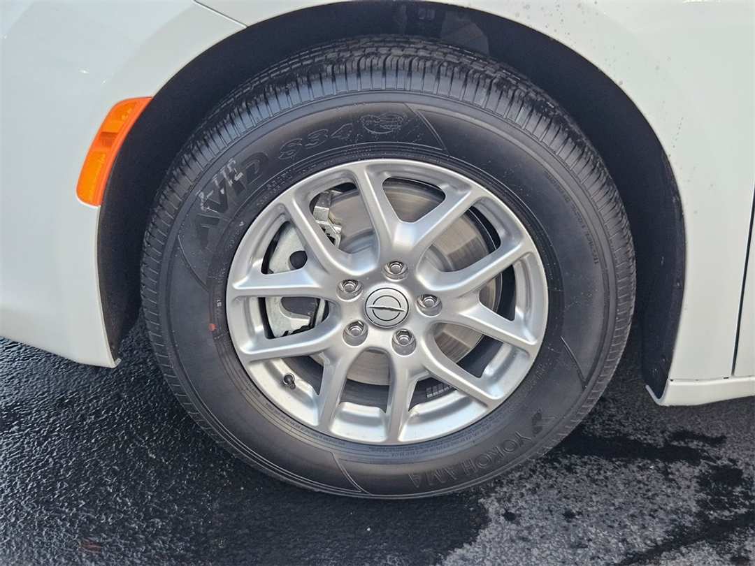 2026 Chrysler Voyager LX - Image 40