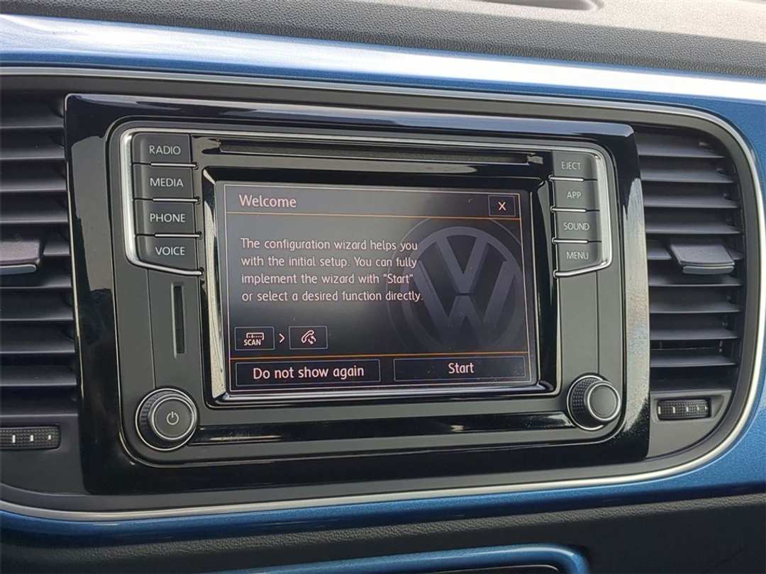 2019 Volkswagen Beetle 2.0T SE - Image 17