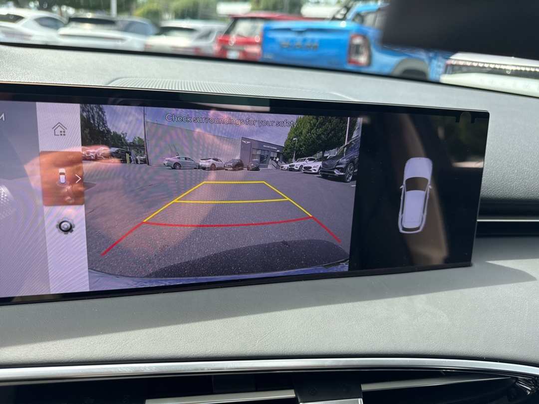 2026 Genesis Gv70 2.5T - Image 43