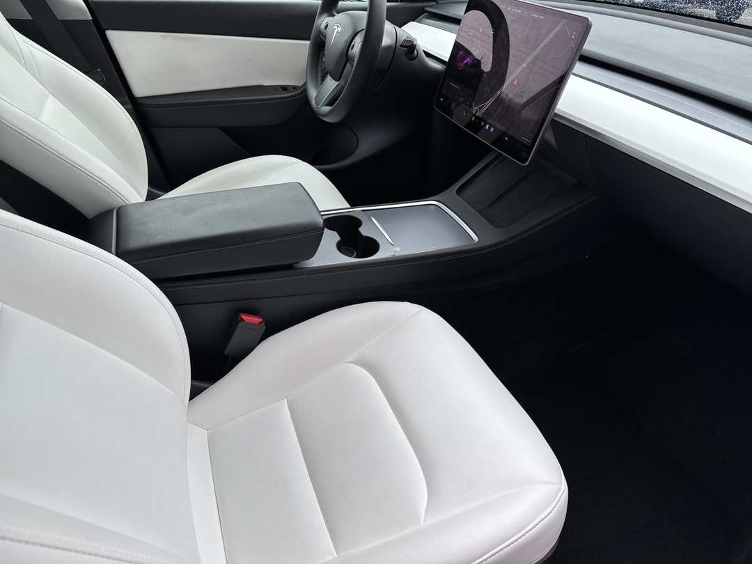 2021 Tesla Model Y Long Range - Image 14