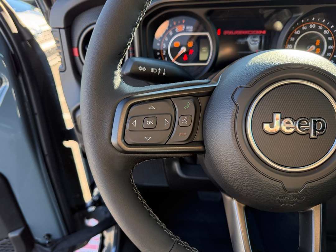 2026 Jeep Wrangler Rubicon - Image 17
