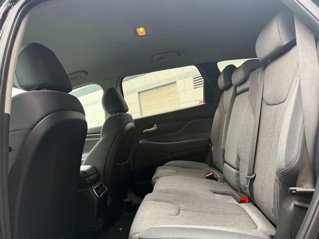 2022 Hyundai Santa Fe SEL - Image 25