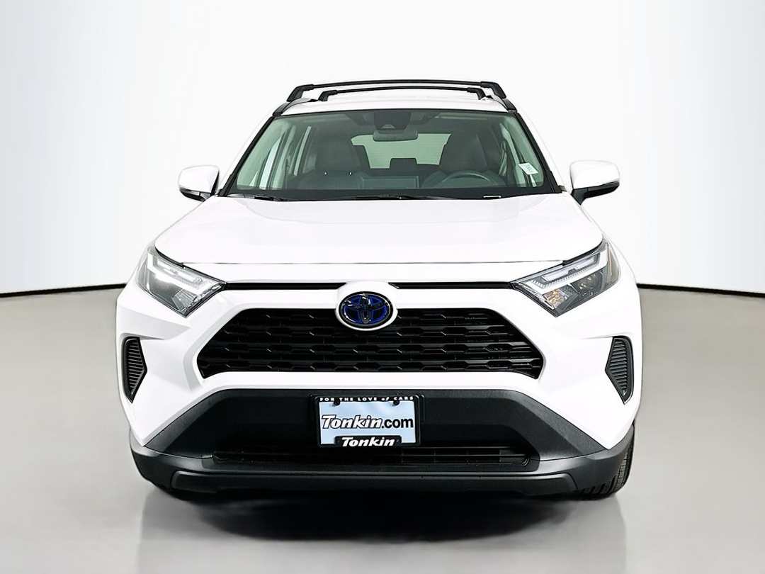 2024 Toyota Rav4 XLE - Image 3