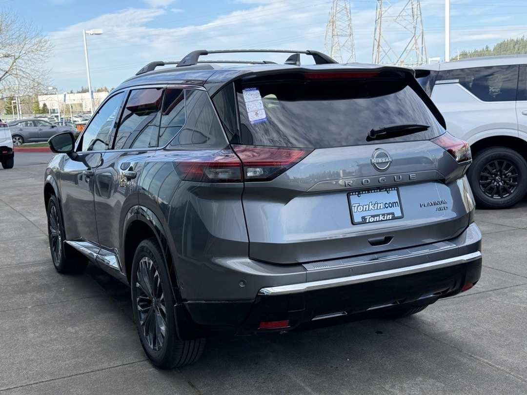 2026 Nissan Rogue Platinum - Image 5