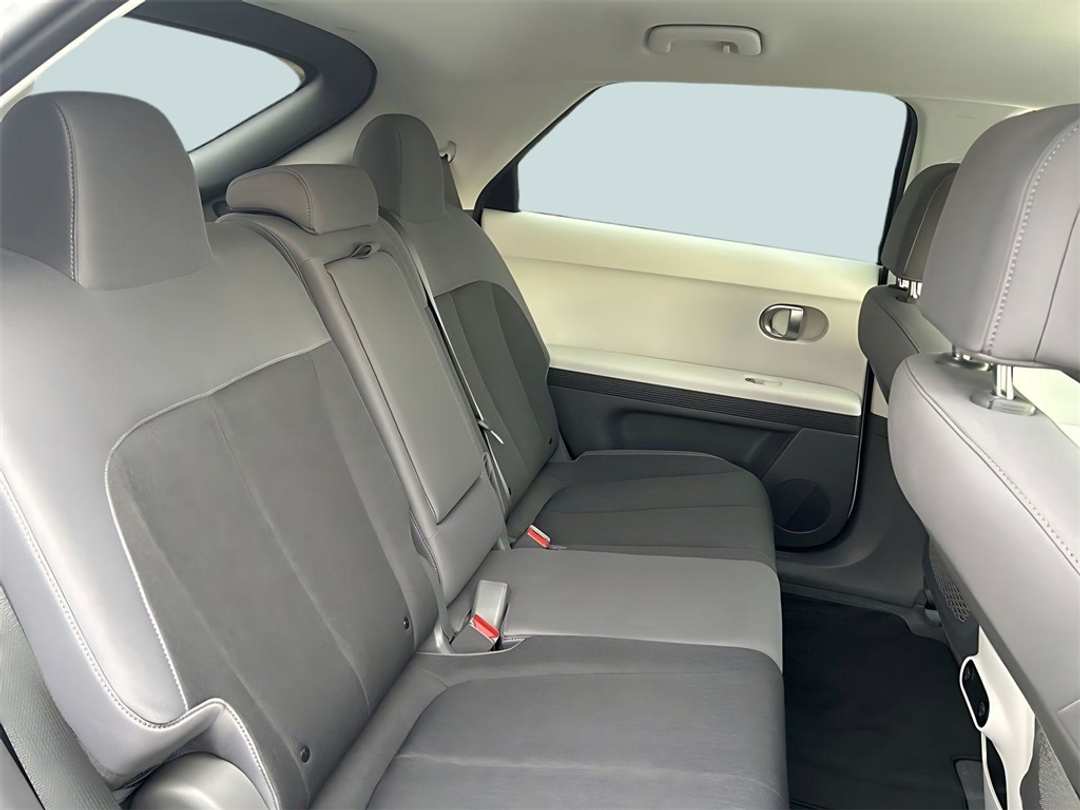 2023 Hyundai Ioniq 5 SE - Image 12