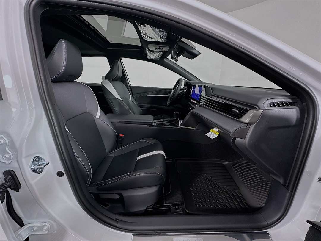 2026 Toyota Camry SE Nightshade - Image 29