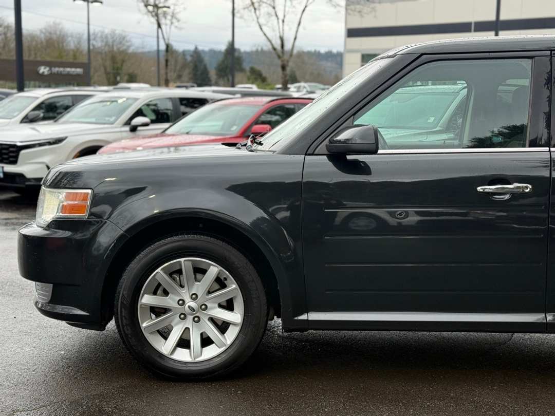2011 Ford Flex SEL - Image 8