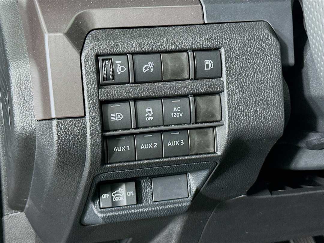 2025 Toyota Tacoma TRD Off Road - Image 10