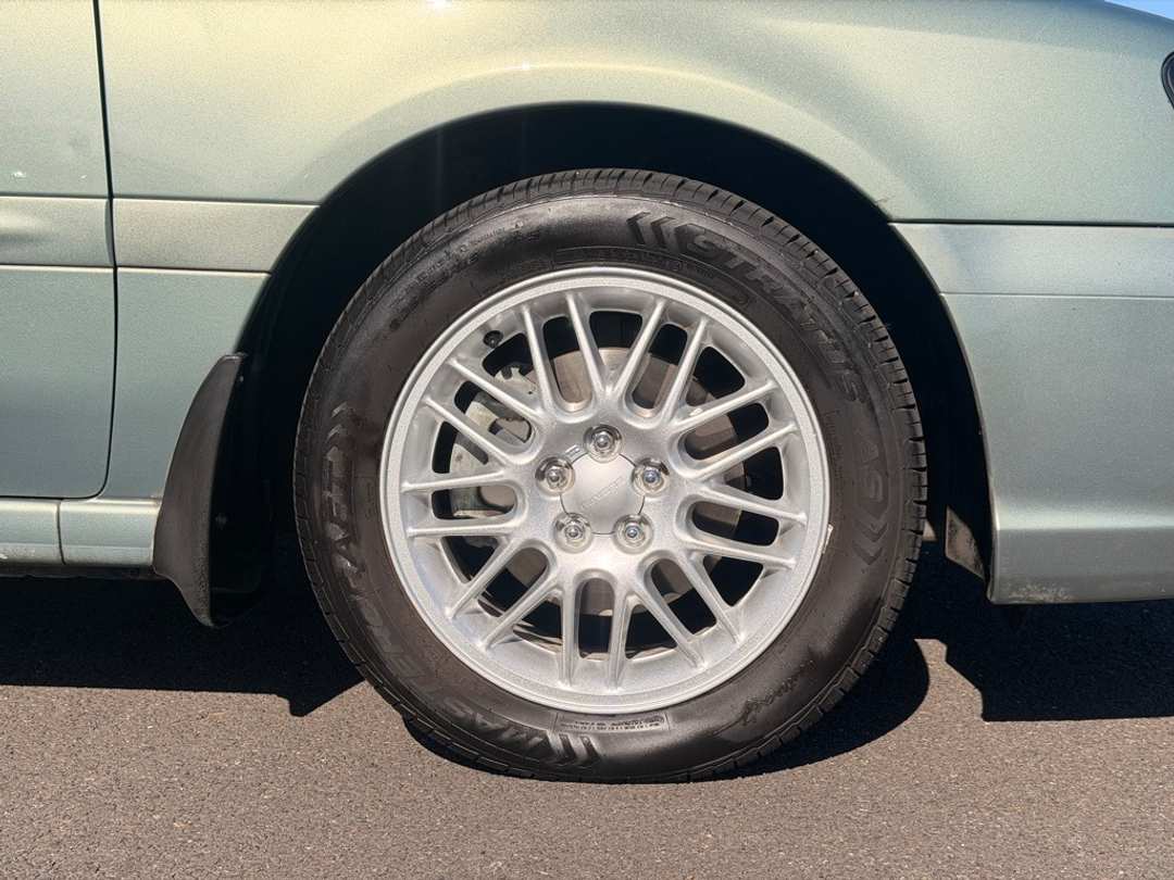 2003 Subaru Legacy L - Image 9