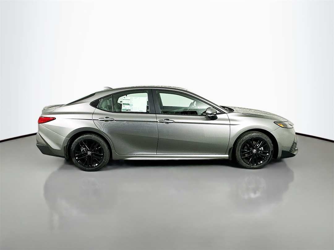2026 Toyota Camry SE - Image 8