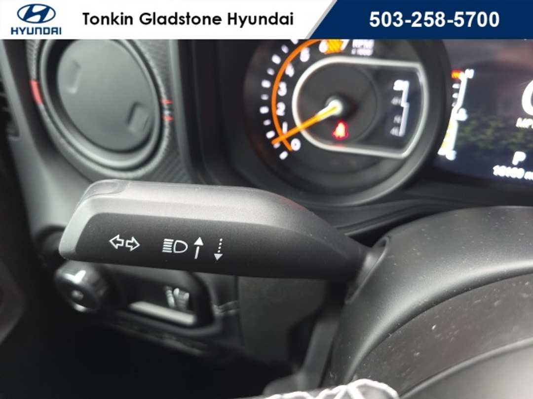 2025 Jeep Wrangler Rubicon - Image 13