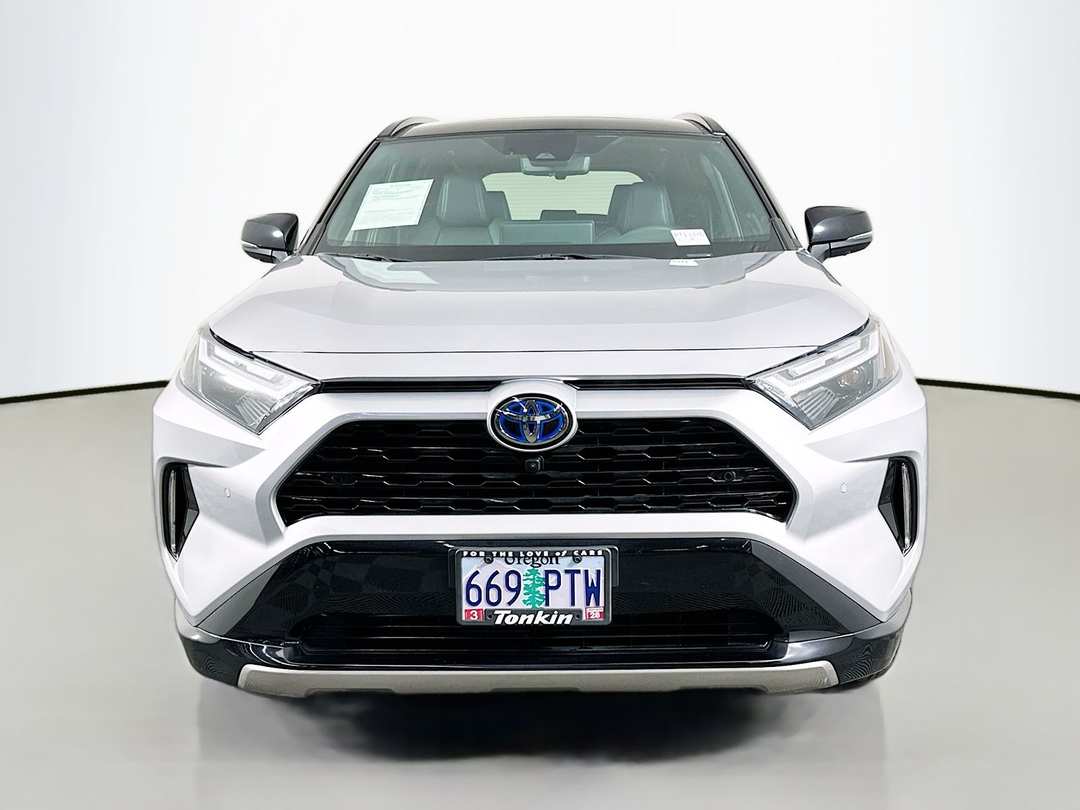 2024 Toyota Rav4 XSE - Image 2