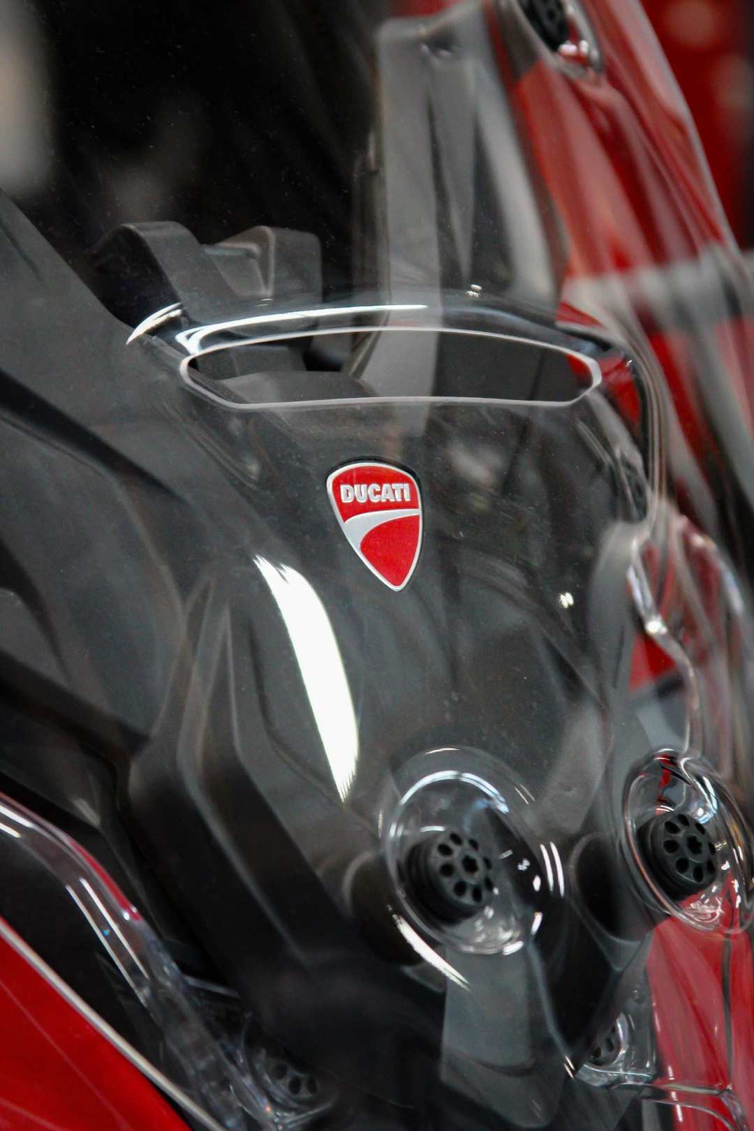 2024 Ducati Multistrada V4 S Travel & Radar - Image 8