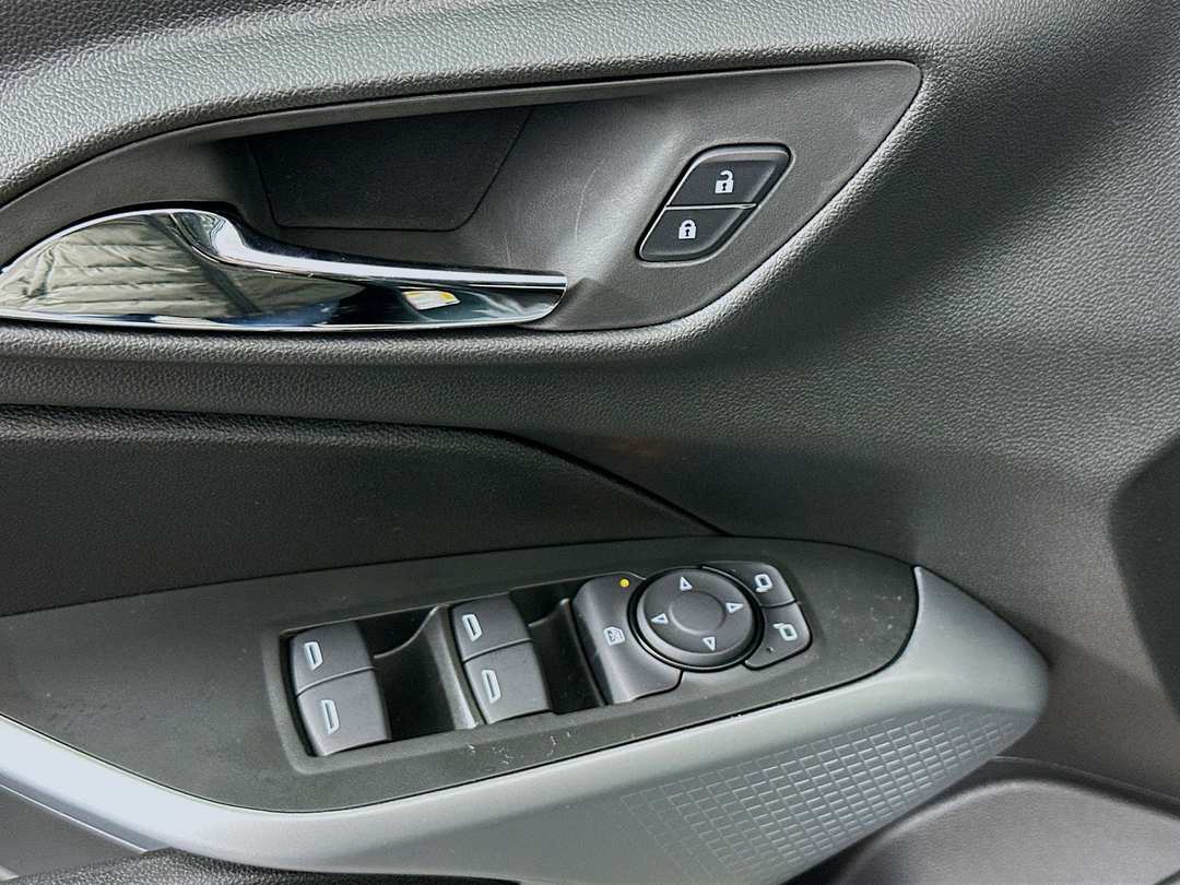 2026 Chevrolet Trax LS - Image 18