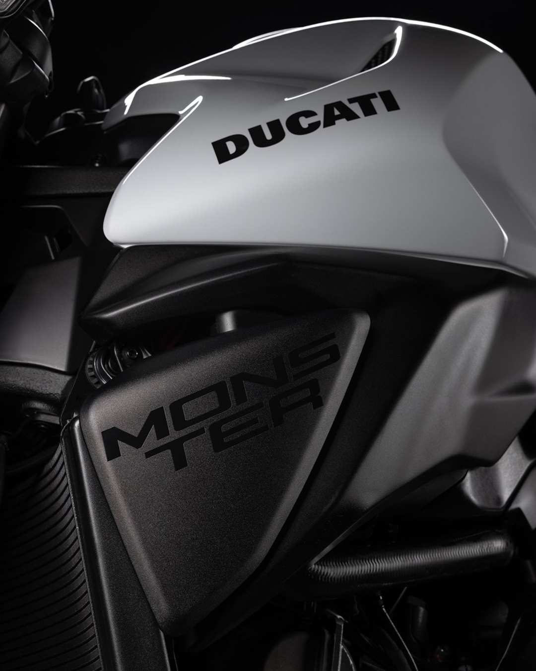 2026 Ducati Monster - Image 23