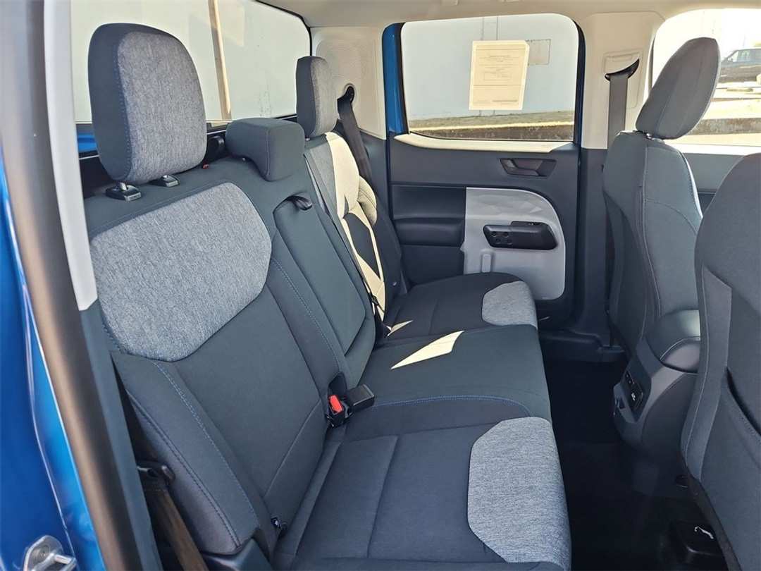 2025 Ford Maverick XLT - Image 30