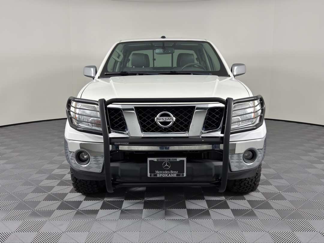 2019 Nissan Frontier SL - Image 2