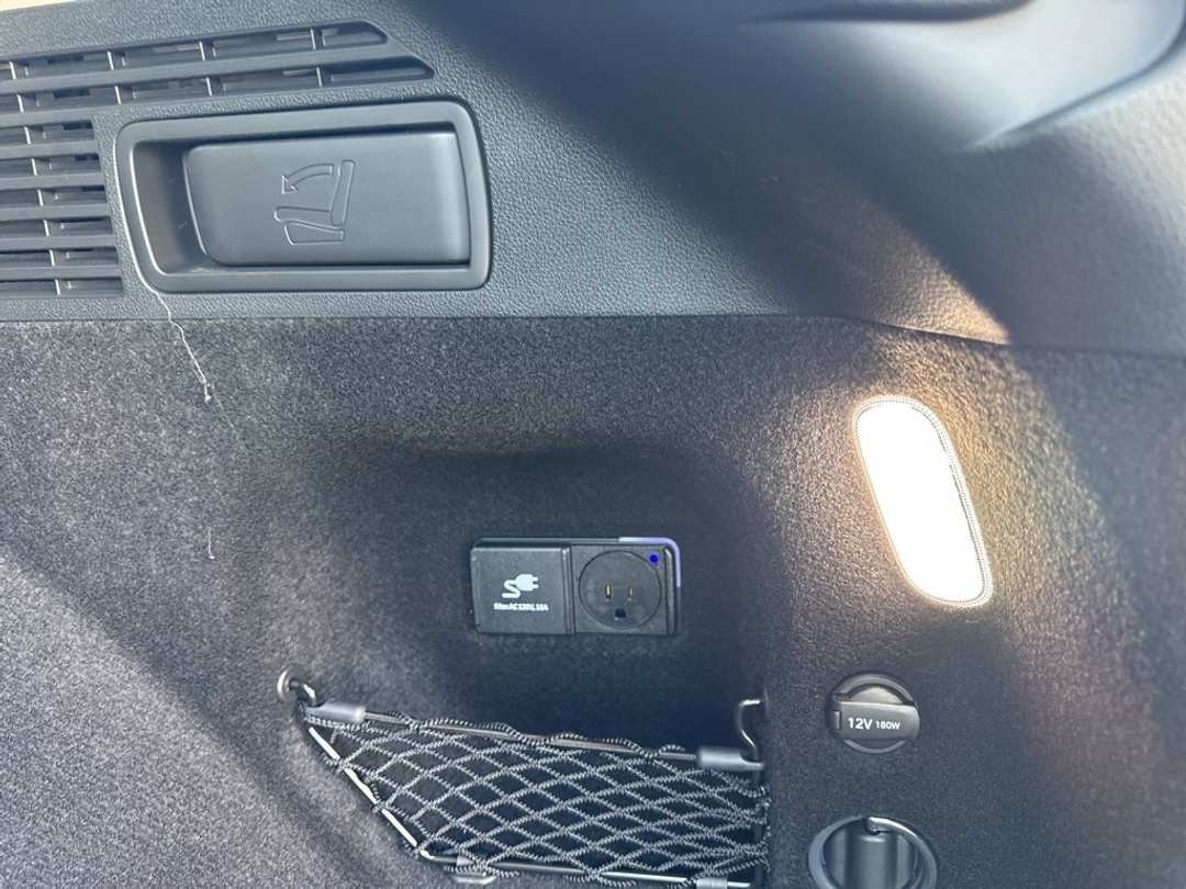 2026 Genesis Electrified Gv70 - Image 12