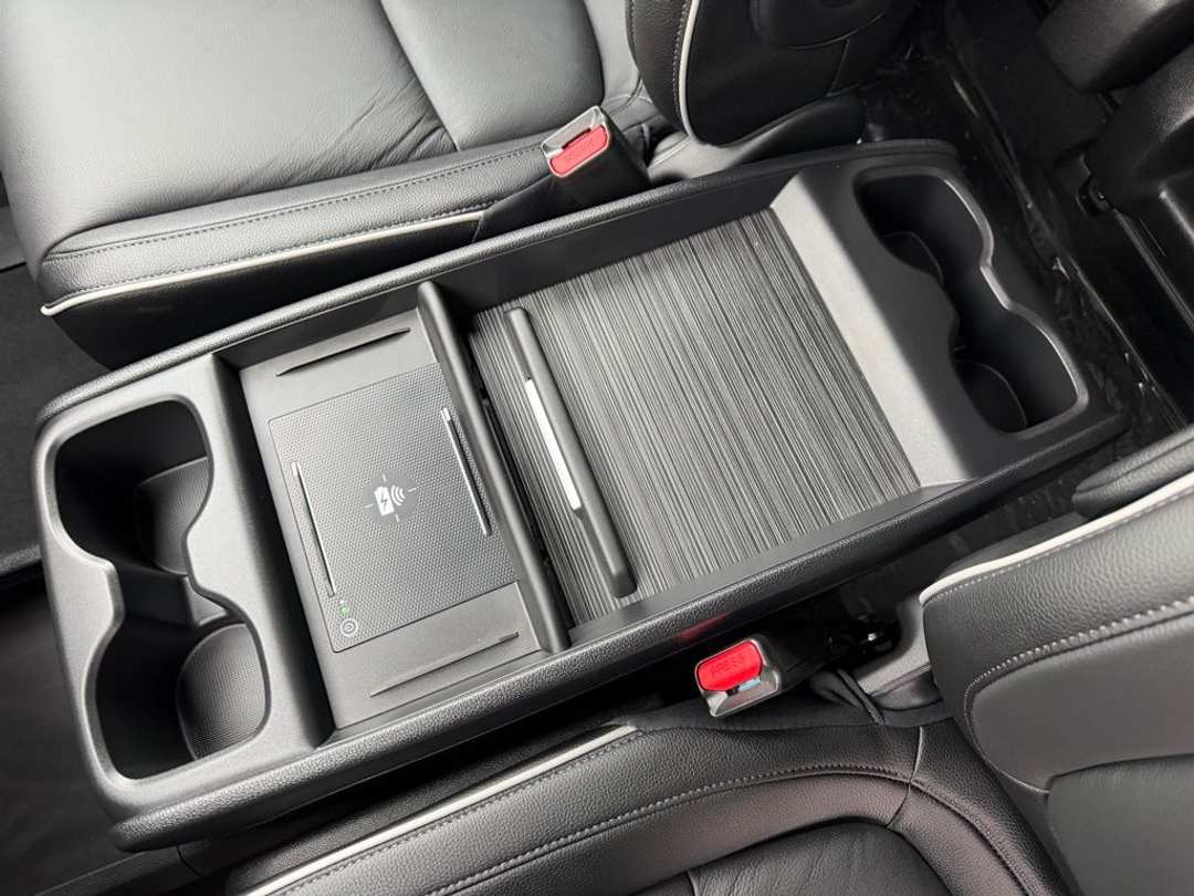 2026 Honda Odyssey Touring - Image 25