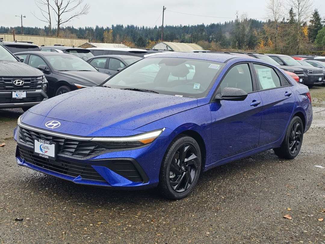 2026 Hyundai Elantra SEL Sport - Image 3