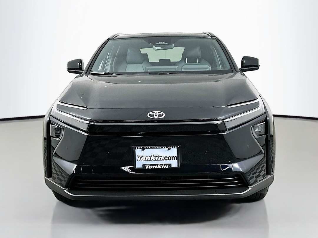 2026 Toyota Bz XLE Plus - Image 2