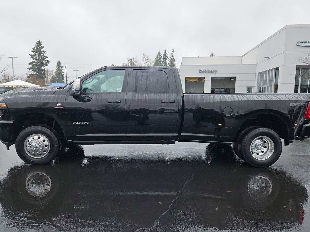 2026 Ram 3500 Laramie - Image 3