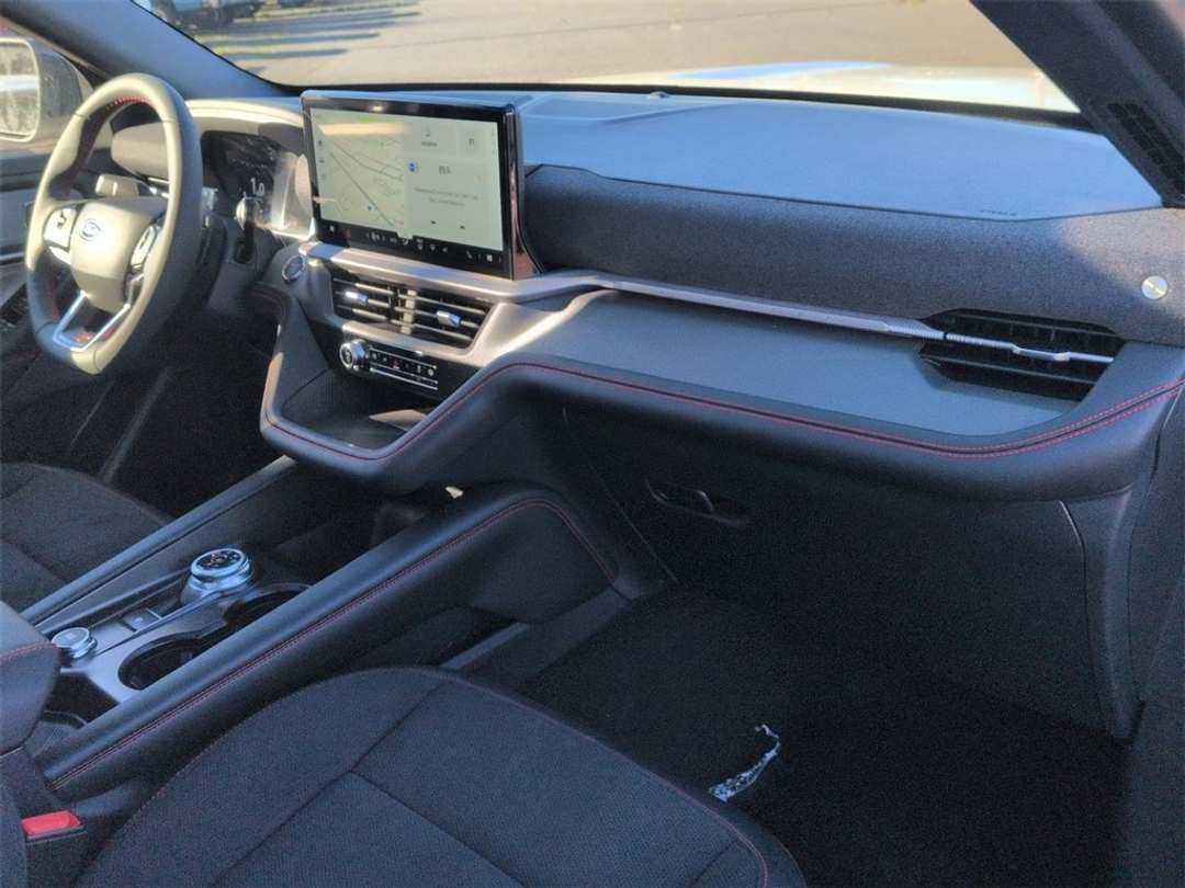 2026 Ford Explorer ST - Image 33