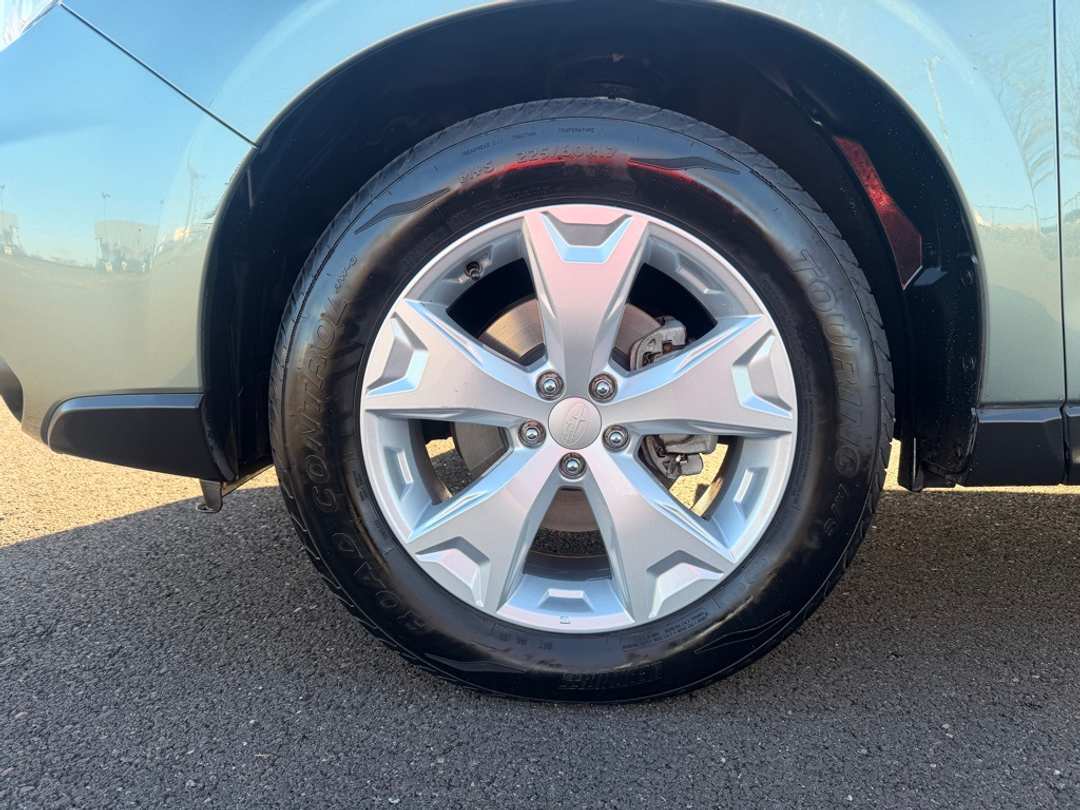 2015 Subaru Forester 2.5i Limited - Image 10