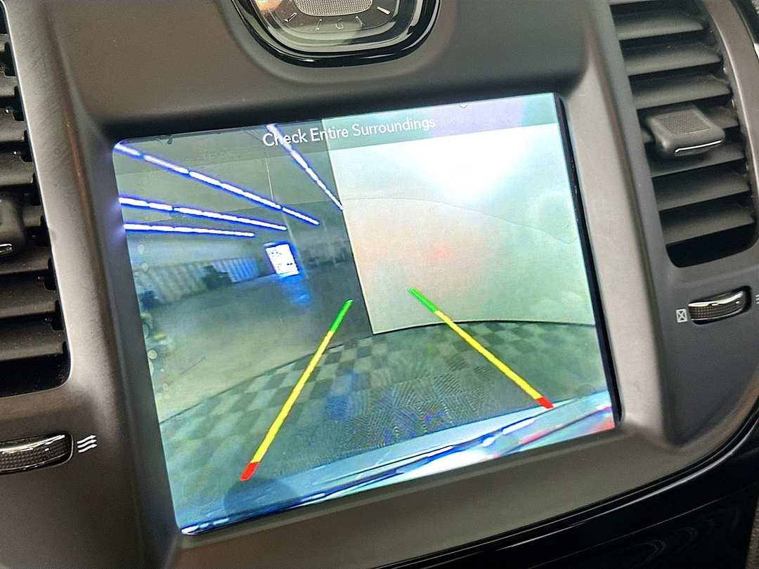 2017 Chrysler 300 S - Image 15