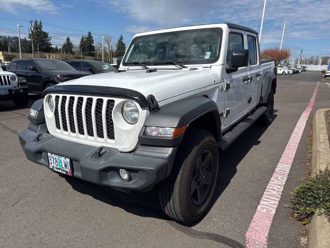 2020 Jeep Gladiator Sport - Image 3