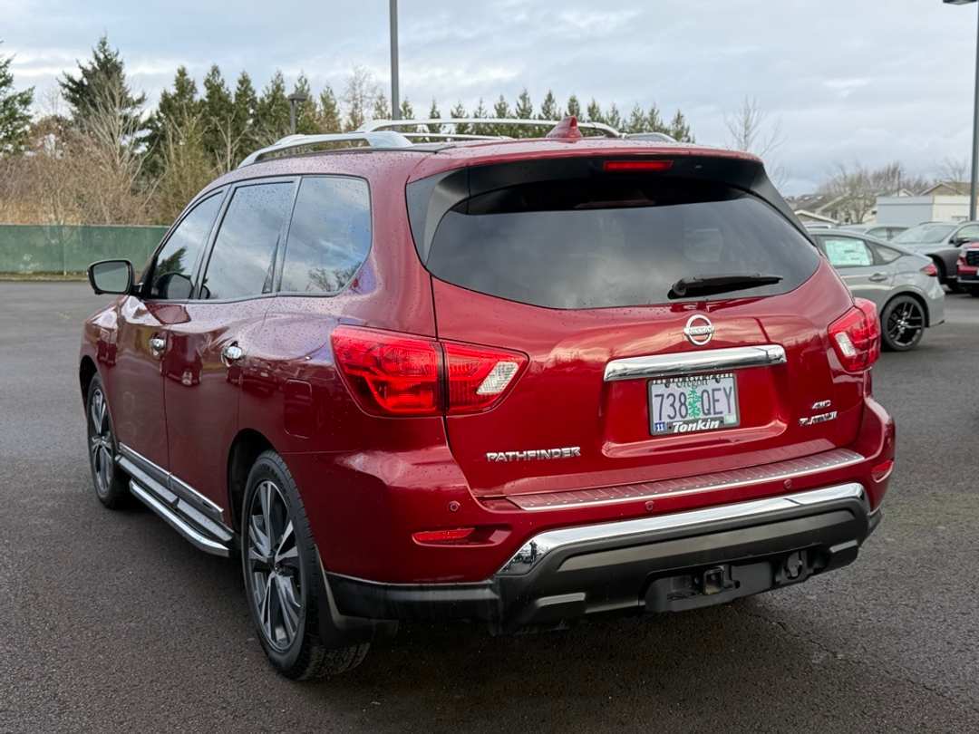 2019 Nissan Pathfinder Platinum - Image 6