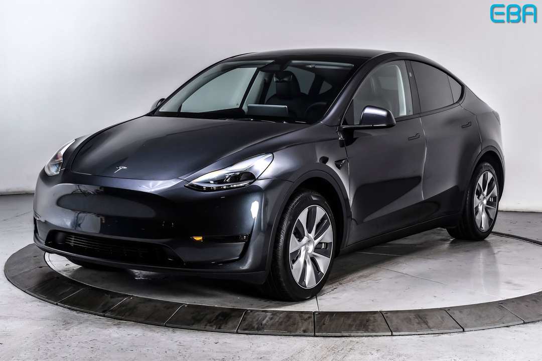 2024 Tesla Model Y Long Range - Image 2