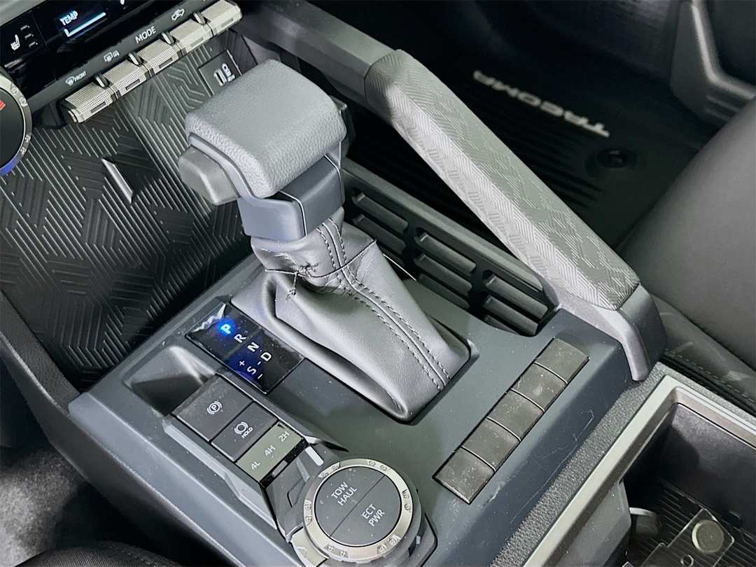 2026 Toyota Tacoma SR5 - Image 17