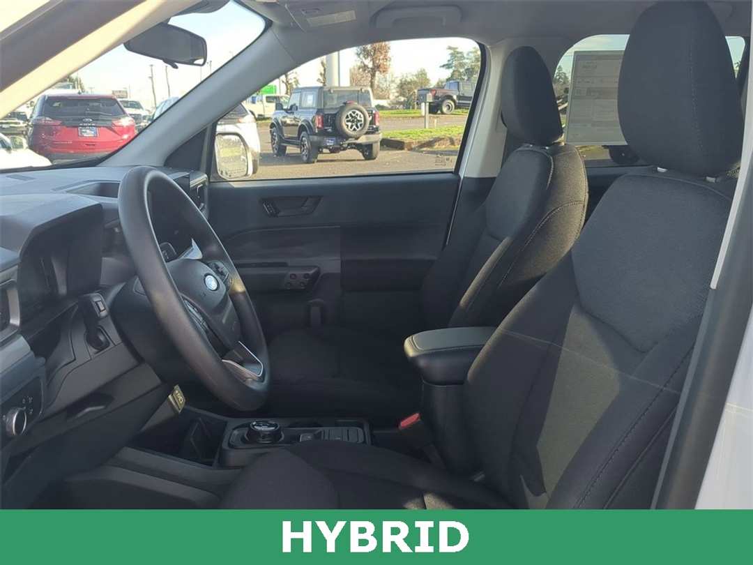 2025 Ford Maverick XL - Image 12