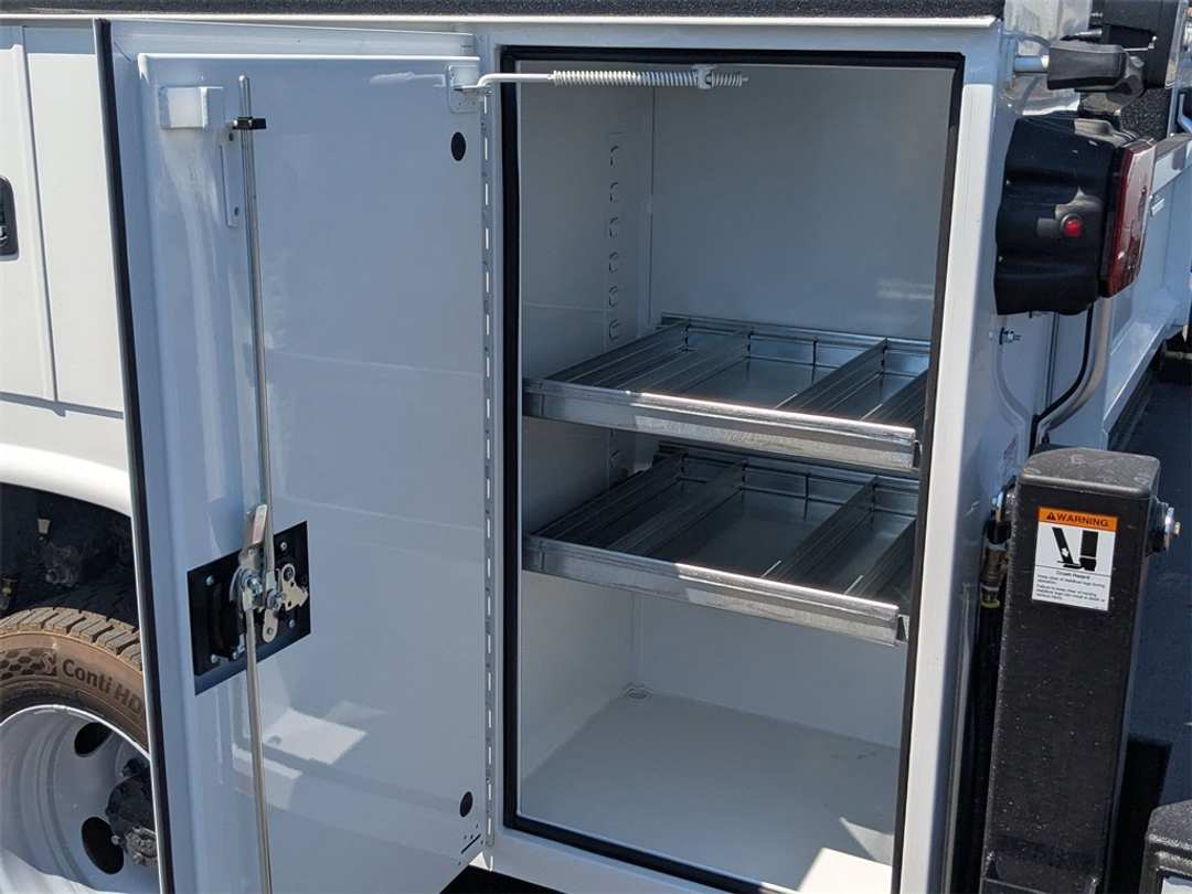 2025 Ford F-550Sd XL - Image 15