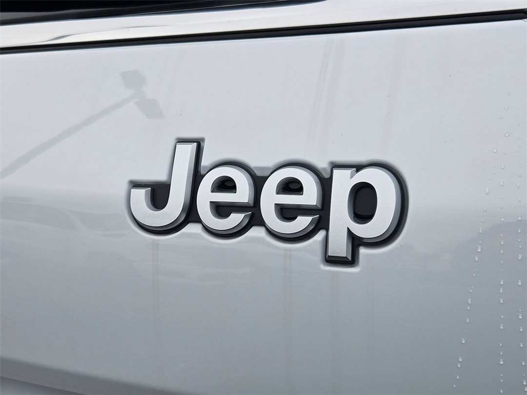 2025 Jeep Grand Cherokee L Limited - Image 32