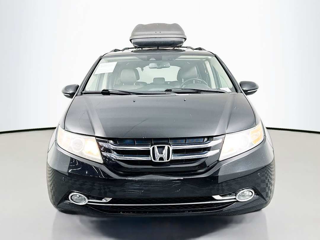 2015 Honda Odyssey Touring - Image 2