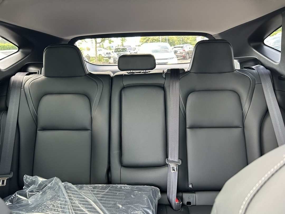 2025 Nissan Murano SL - Image 19