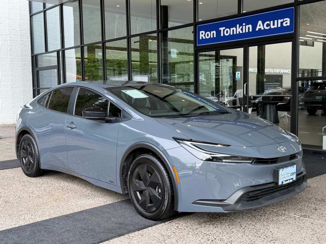 2023 Toyota Prius LE - Image 2