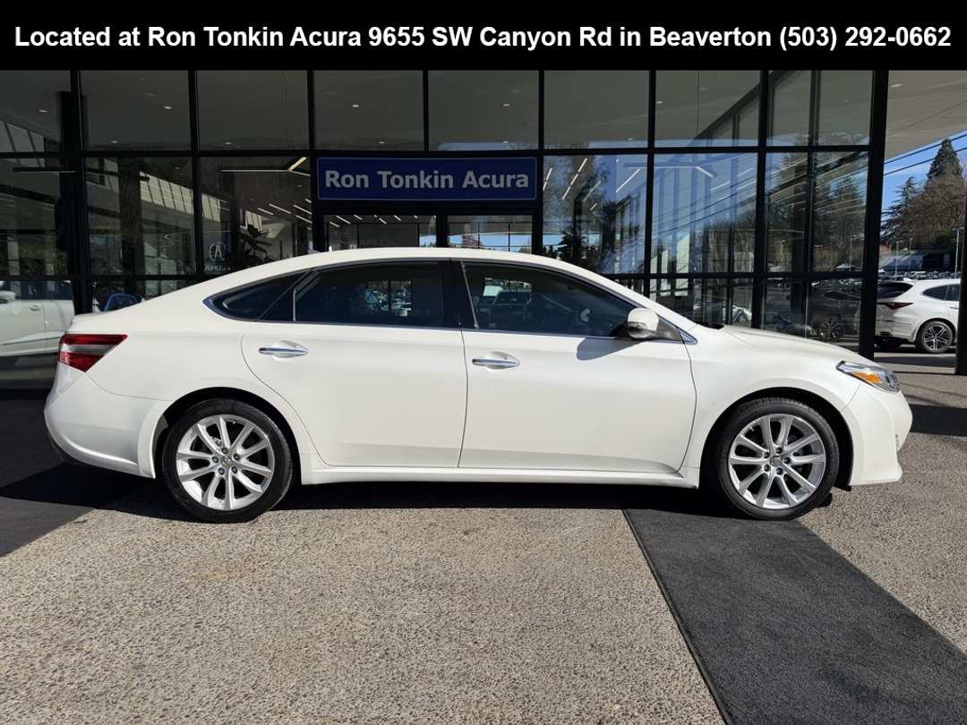 2014 Toyota Avalon Limited - Image 8