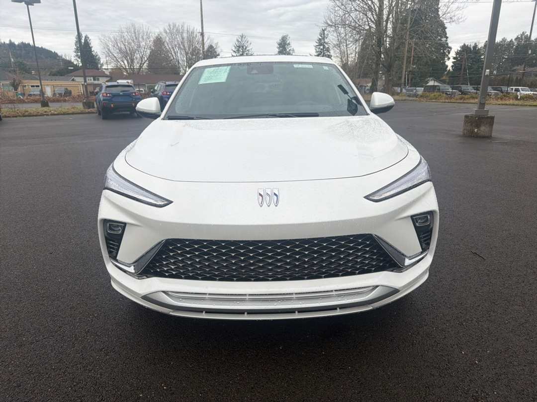 2025 Buick Envista Avenir - Image 2