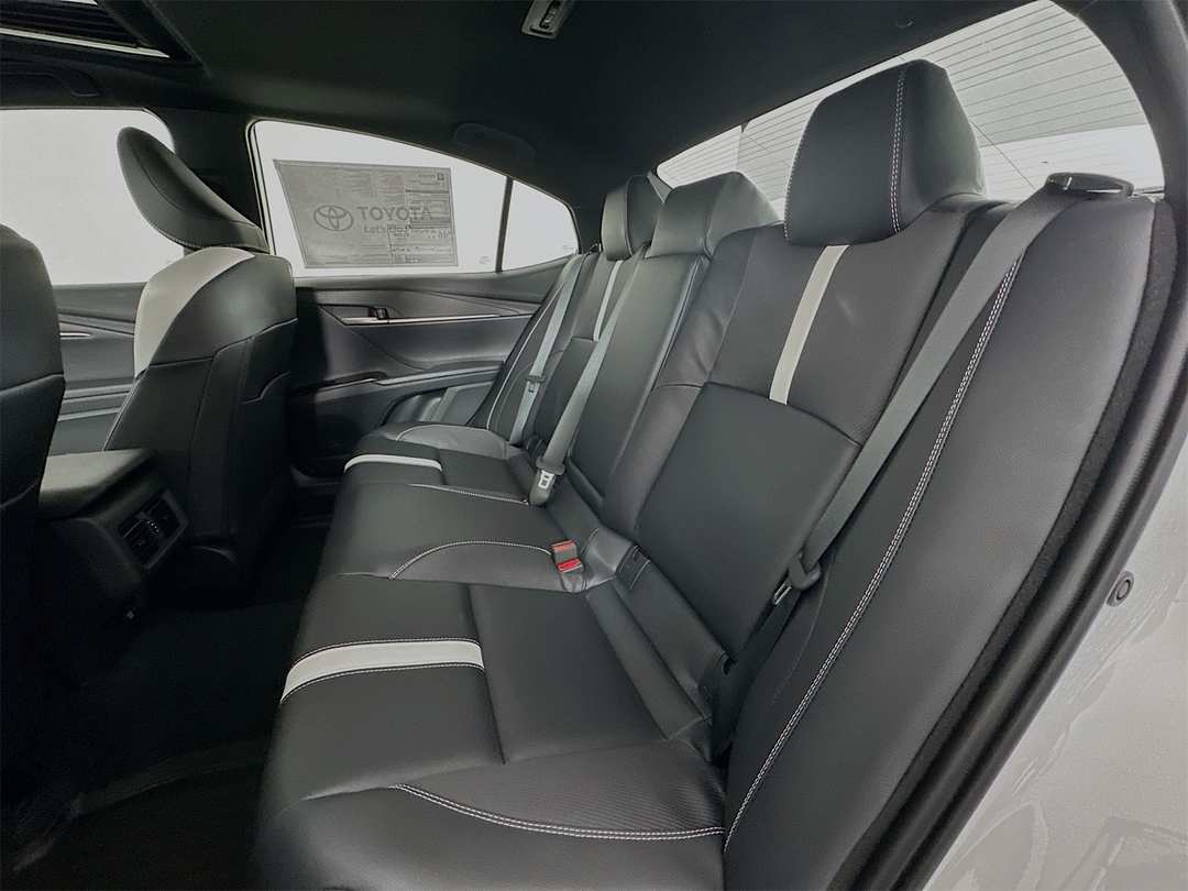2026 Toyota Camry SE Nightshade - Image 25