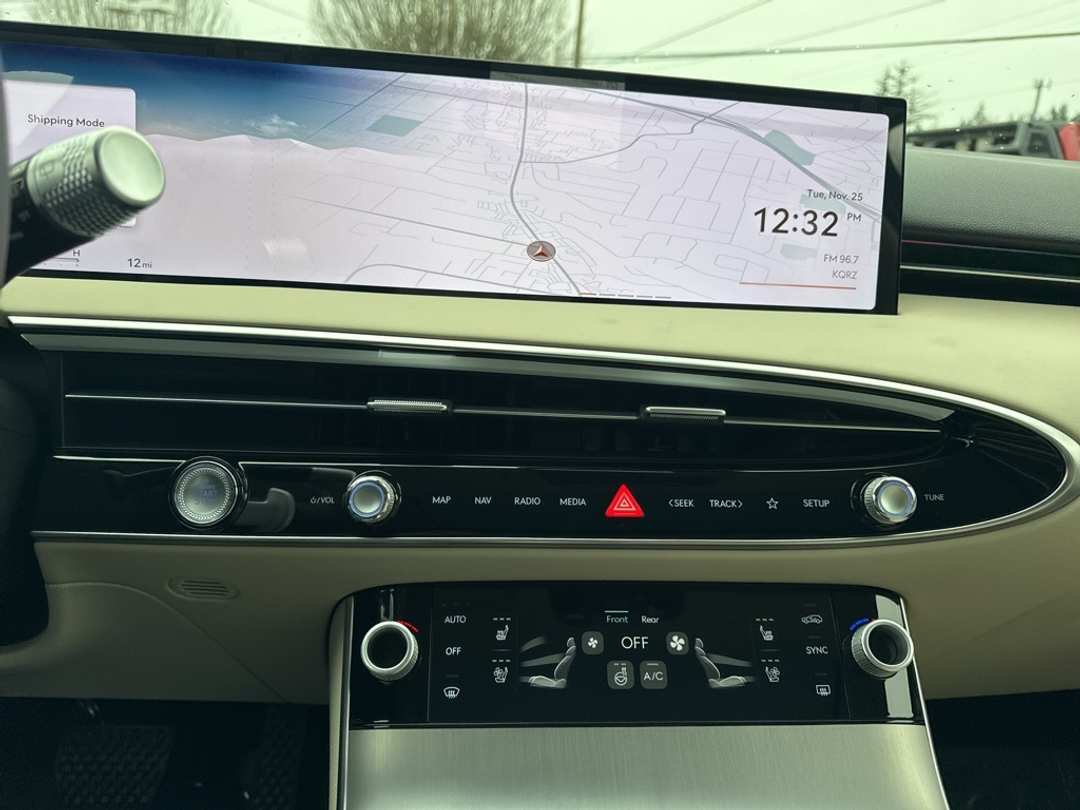 2026 Genesis Gv70 2.5T Advanced - Image 25