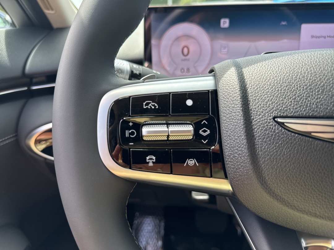 2026 Genesis Gv70 2.5T - Image 32