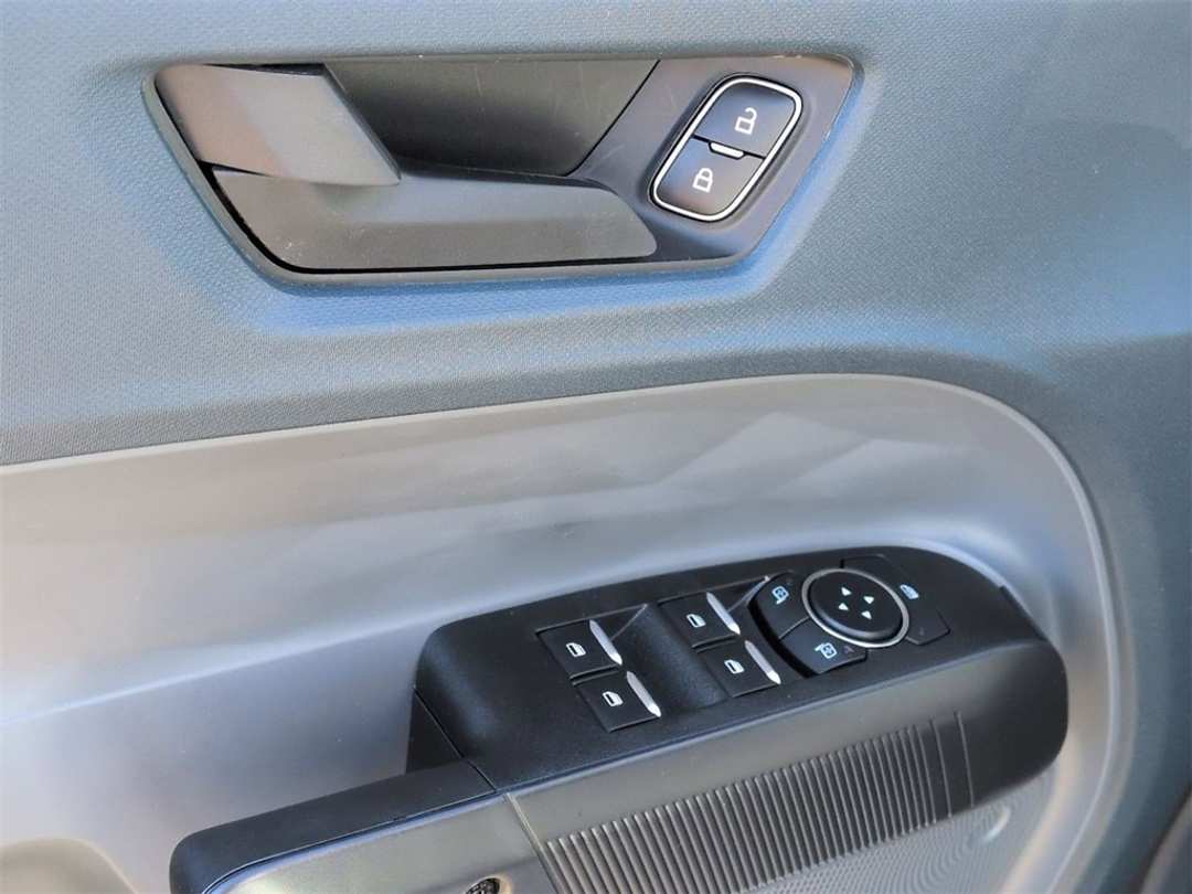 2026 Ford Maverick XL - Image 10