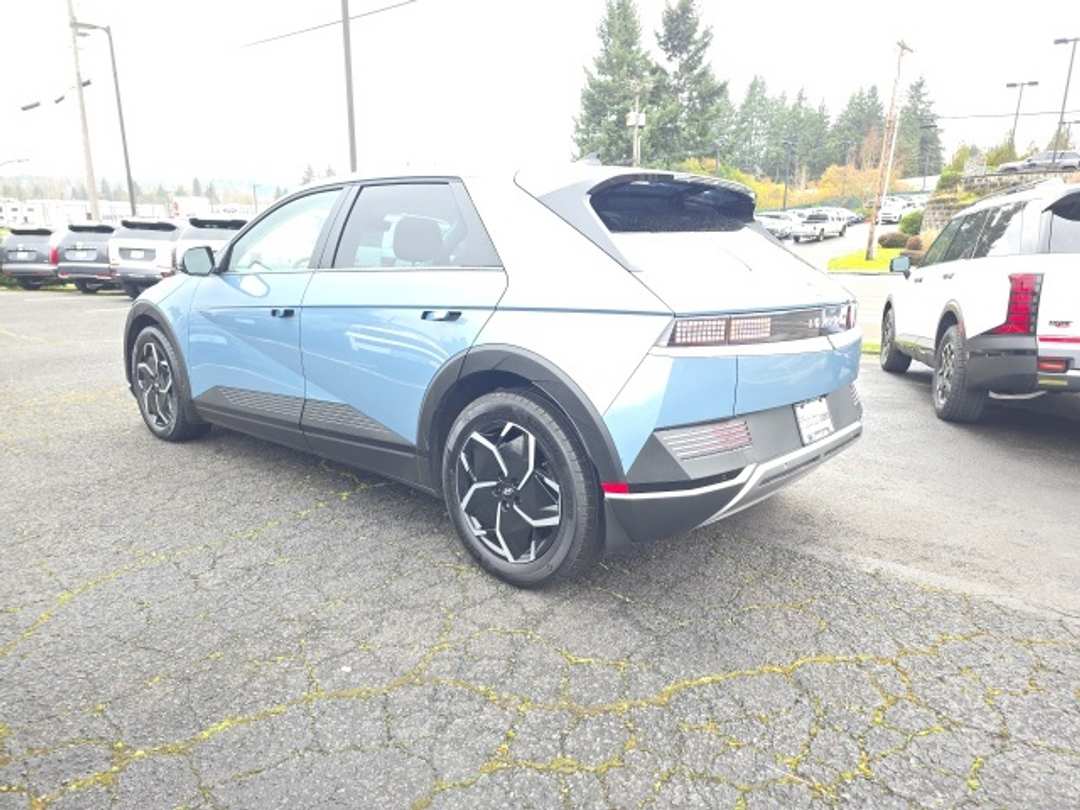 2024 Hyundai Ioniq 5 SE - Image 7