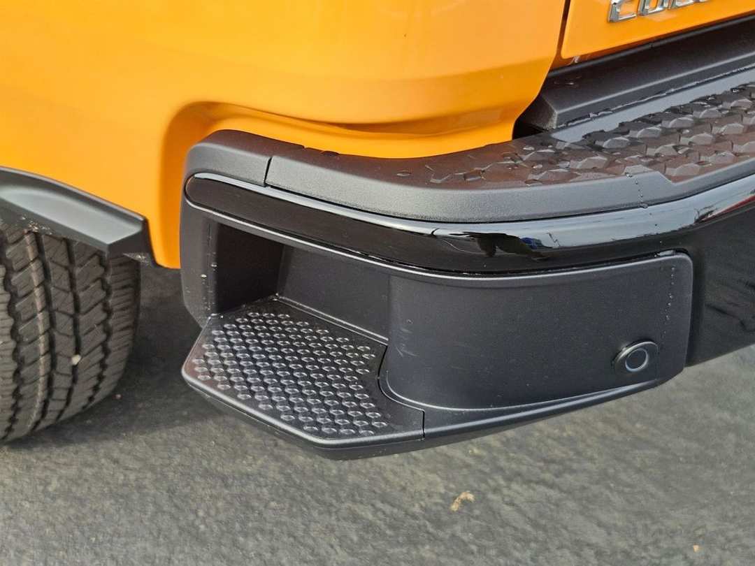 2026 Chevrolet Colorado Z71 - Image 35