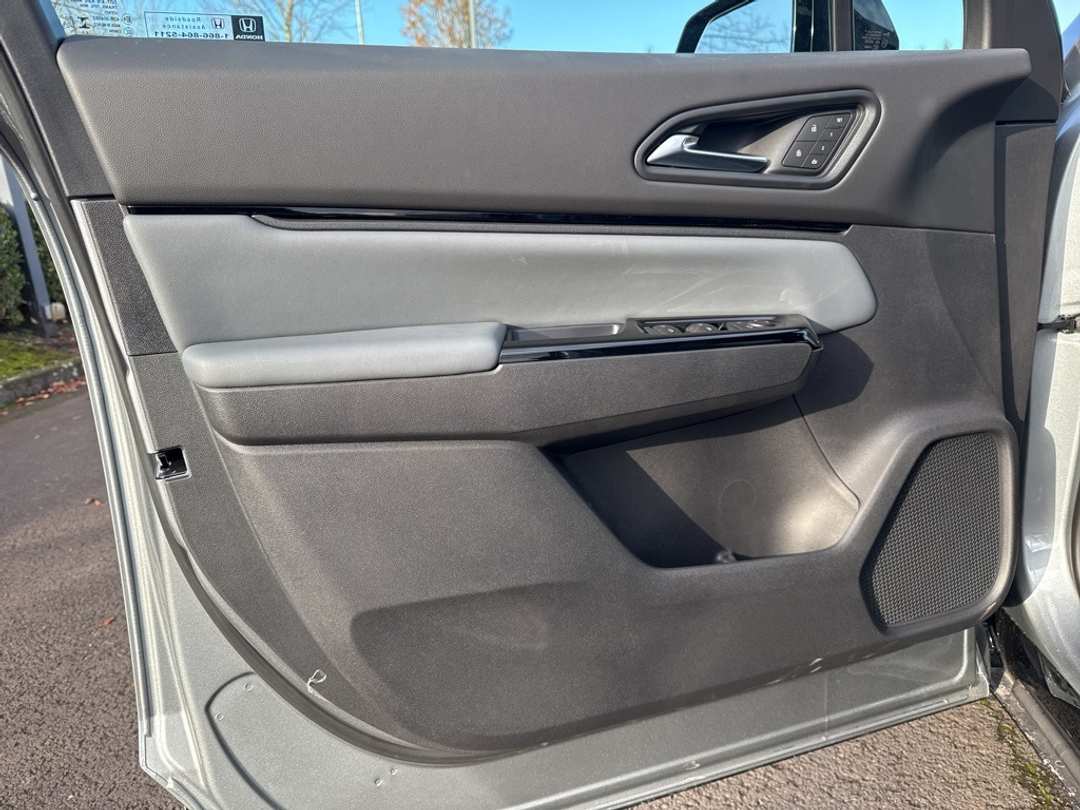 2026 Honda Prologue Touring - Image 13